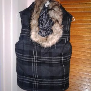 🆓️Add-on Versatile Vest with Faux-Fur Bonnet